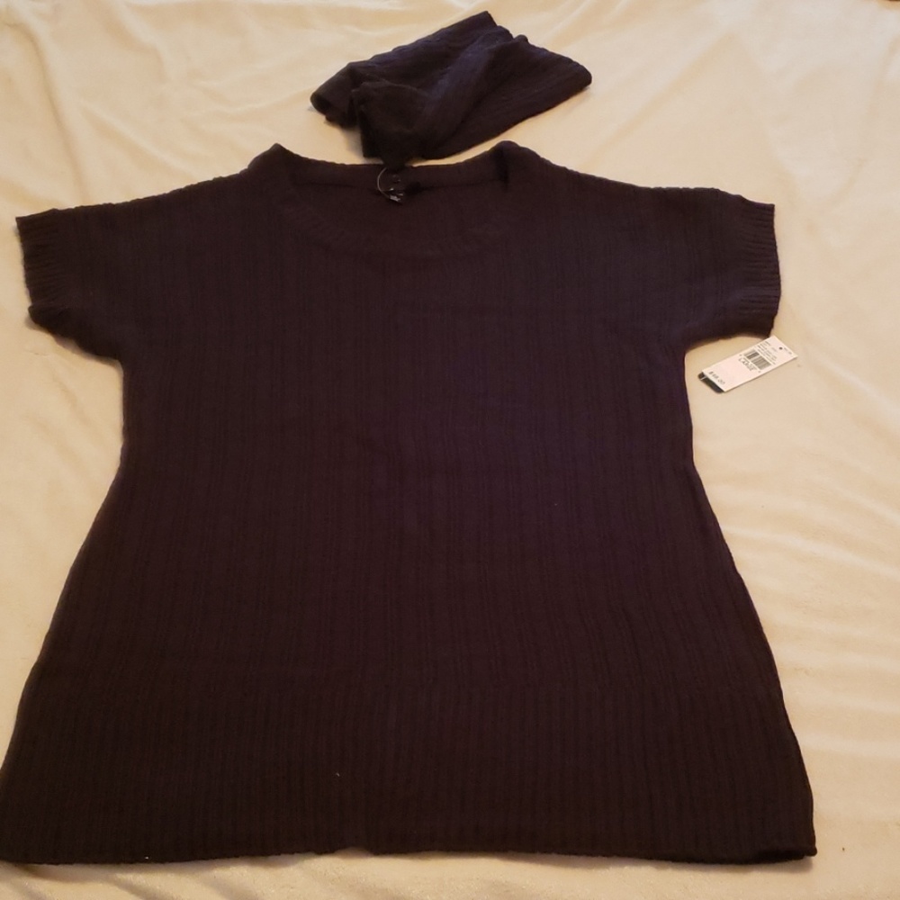 Short sleeve sweater